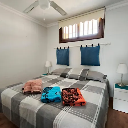 Cristianos Ocean View 2 Bedrooms 아파트