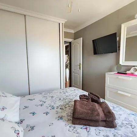 Cristianos Ocean View 2 Bedrooms Apartment
