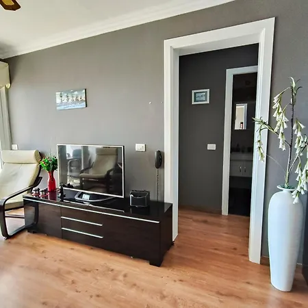 Cristianos Ocean View 2 Bedrooms 아파트 *